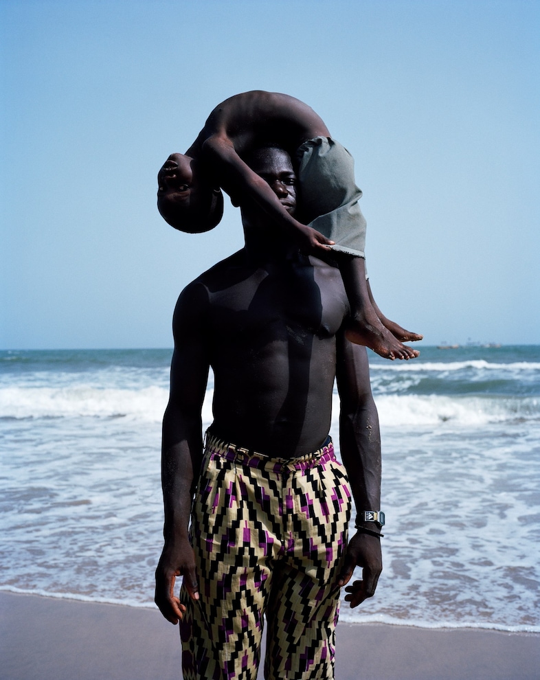 D.N.A. 2007 Viviane Sassen D0883a
