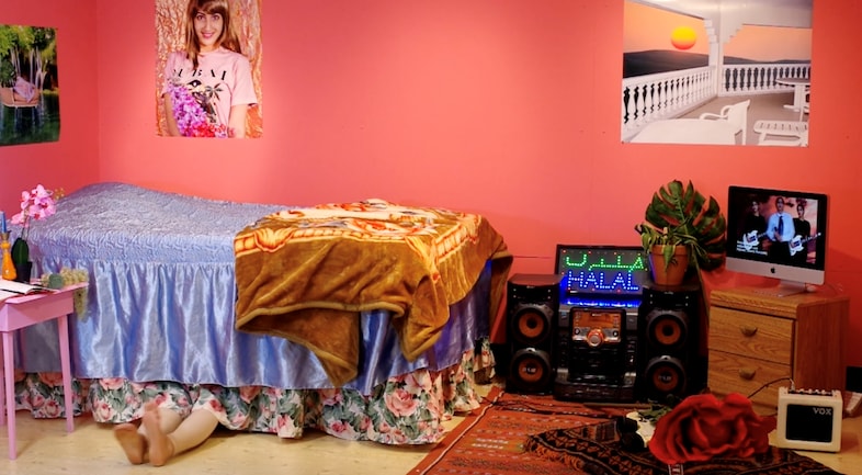 Farah Al Qasimi, Psychic Repair