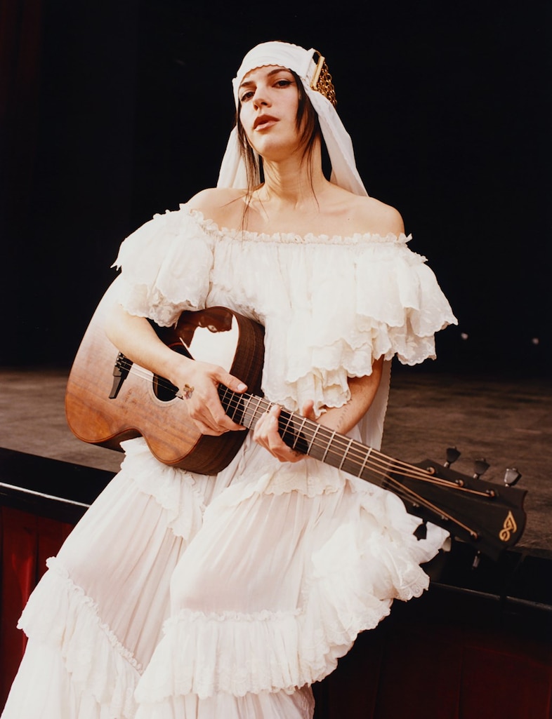 DC291_COV5_M5_Oklou_Lengua_IsabelleSayer_12 7