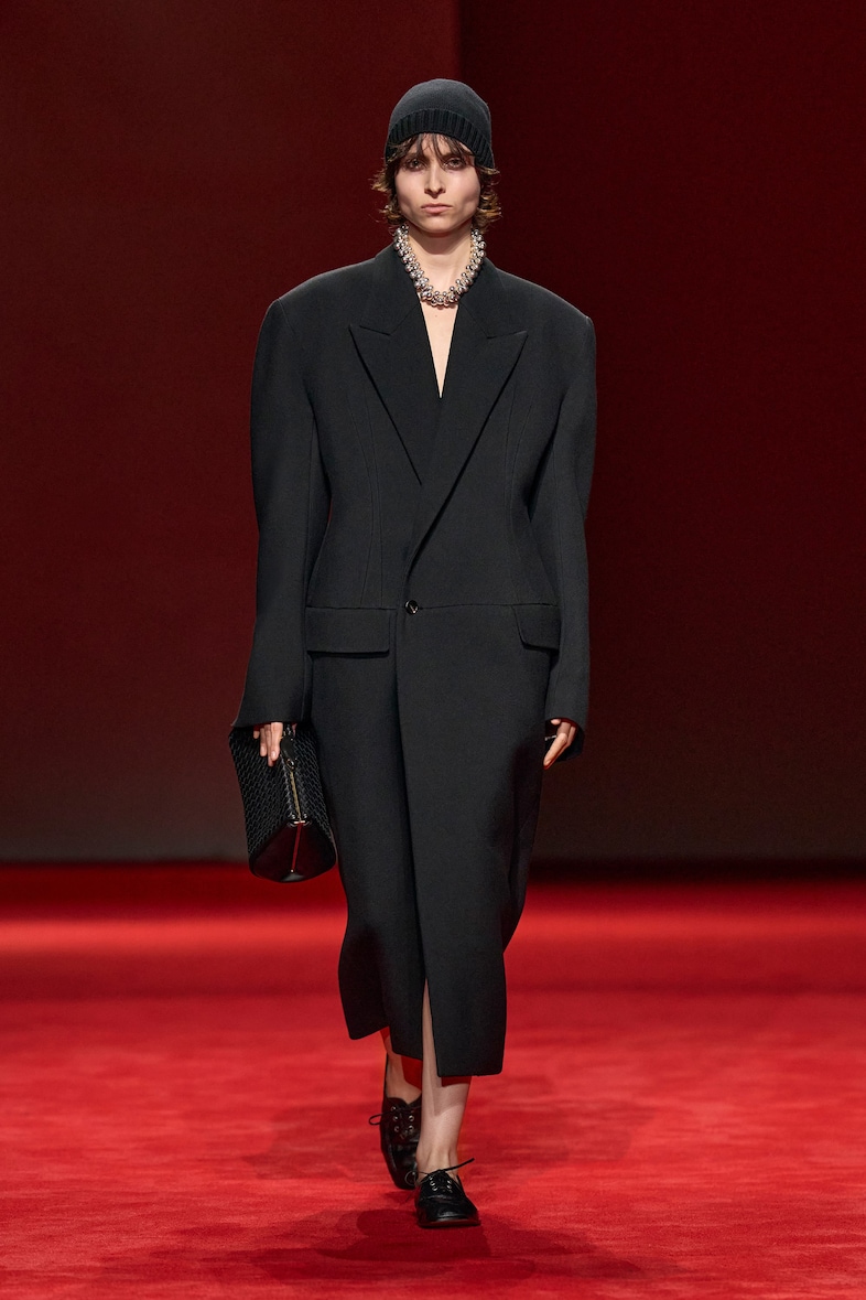BOTTEGA VENETA WINTER 2026 - LOOK 01