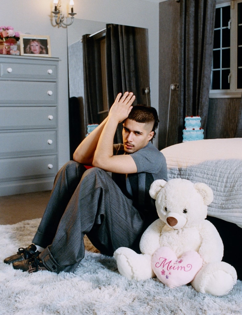 DC291_COV1_M1_Fakemink_RosieMarks_ZaraMirkin_07 2