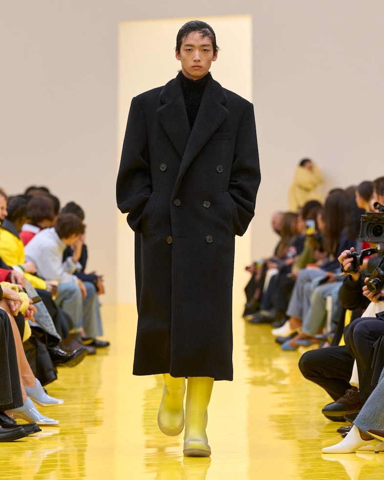 Loewe AW26 52