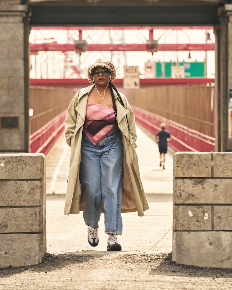 Airmaxxing with singer-songwriter Simone Ruth