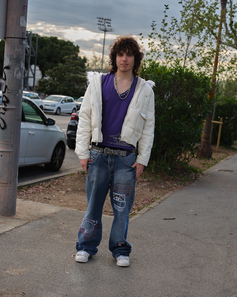 Rosalía Lux Tour Barcelona street style 5