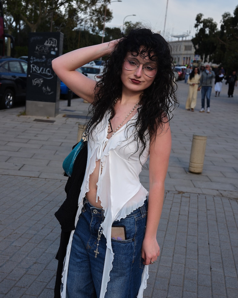 Rosalía Lux Tour Barcelona street style 10