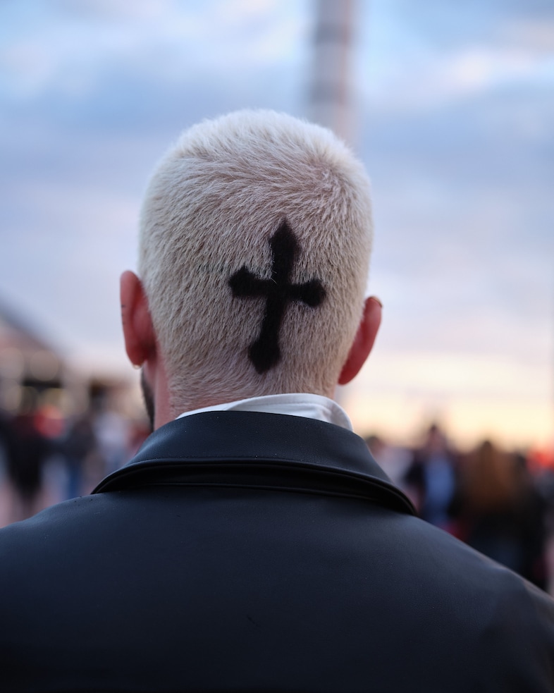 Rosalía Lux Tour Barcelona street style 4