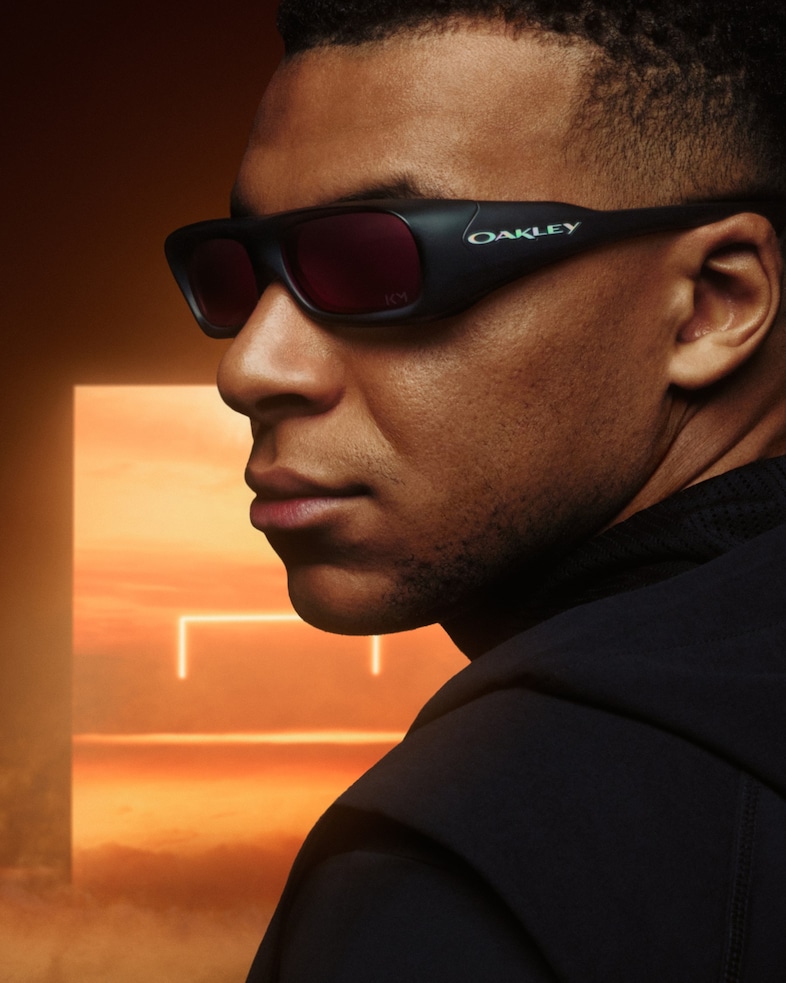 1. OAKLEY PLAYERS COLLECTION - KYLIAN MBAPPÉ