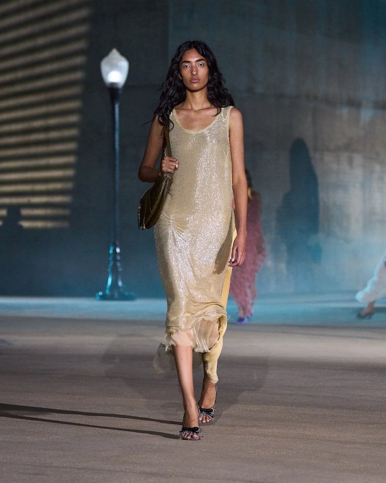DIOR_W_RTW_CRUISE27_FRONT_LOOK_24_4x5 7