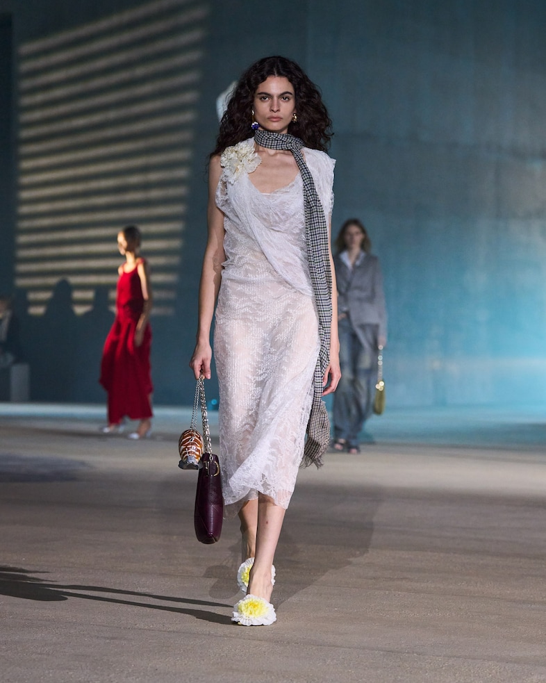 DIOR_W_RTW_CRUISE27_FRONT_LOOK_72_4x5