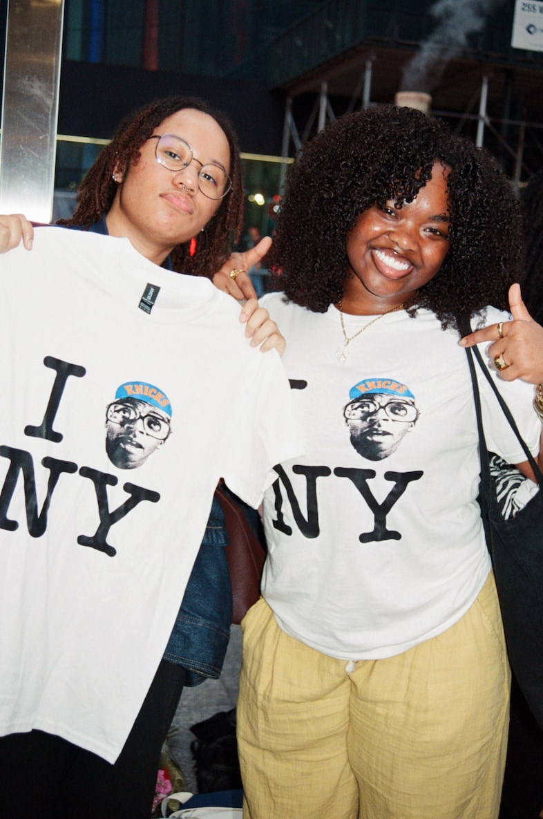 Young Knicks fans