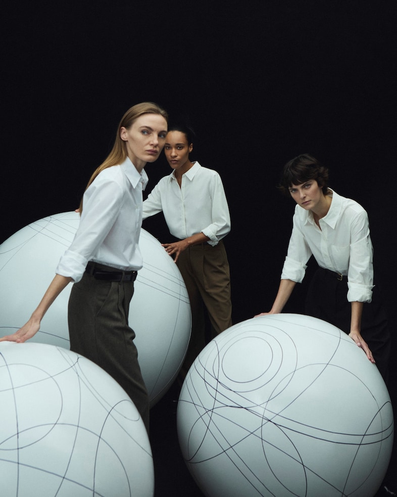 Exist lauren bowker the unseen spacelips 1