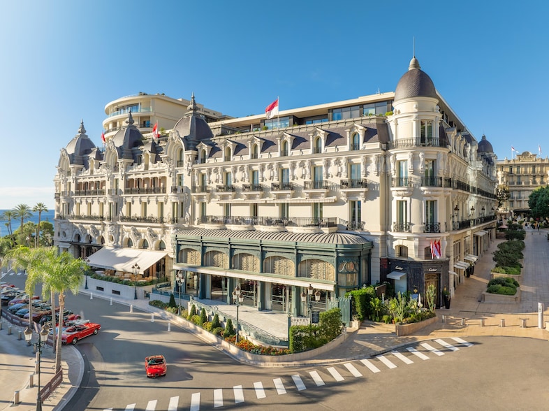 hotel-de-paris-monte-carlo-facade-de-jour-2024-013