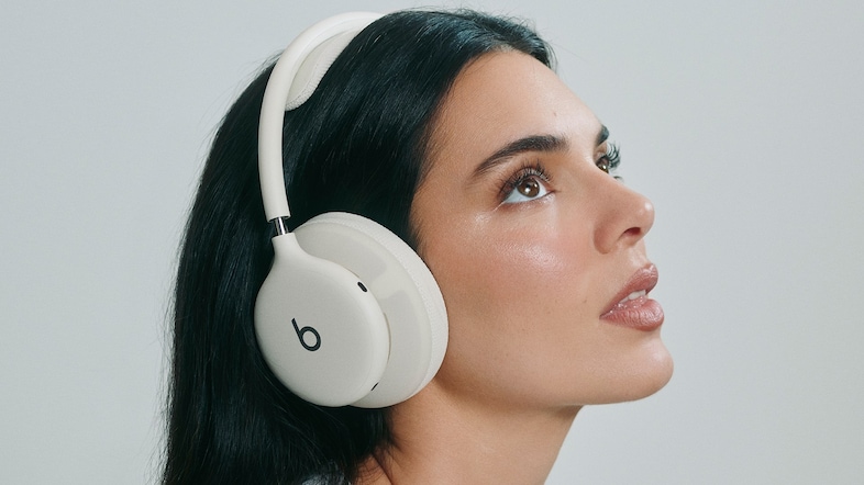 Kendall Jenner for Beats 360