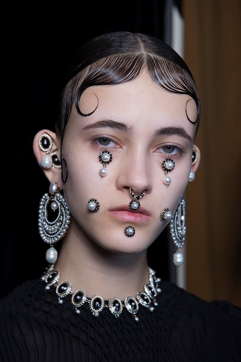 Givenchy AW15, Dazed, Womenswear, Drop Pearls, Gelled Hair
