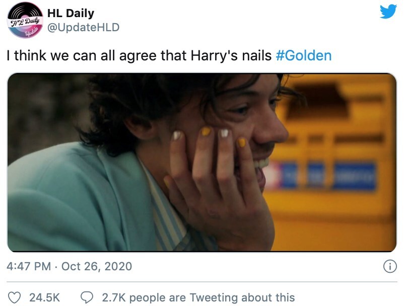 Harry Styles Golden nails4 4