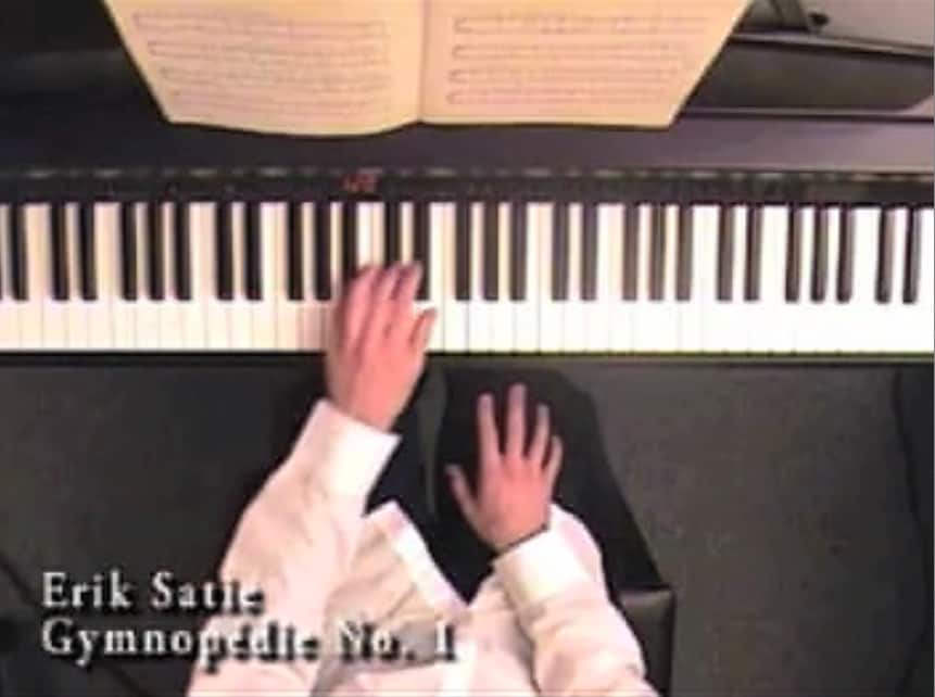 Damien Roach, Gymnop&#233;dies, video, sound, 7 minutes 1