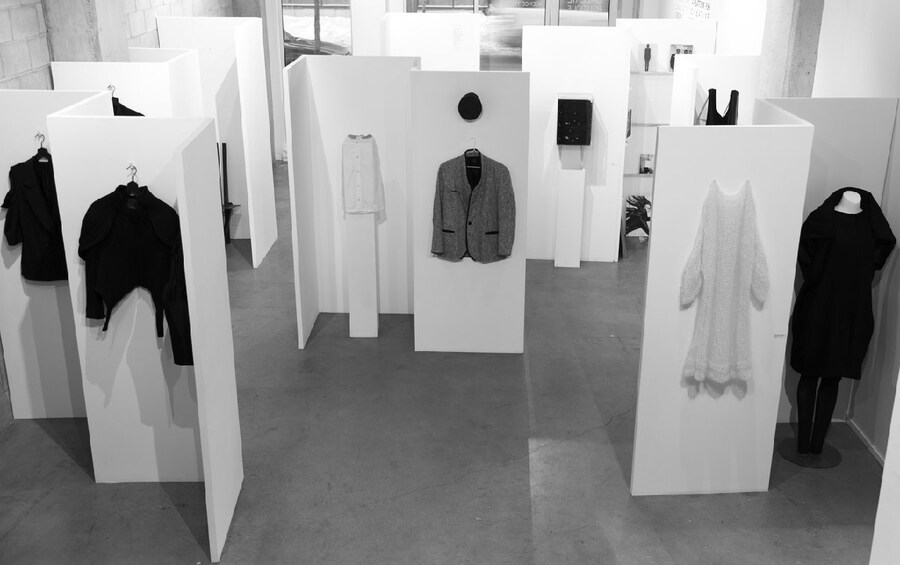 TRUSST POP UP GALLERY, INSTALLATION IV ; 2010 1
