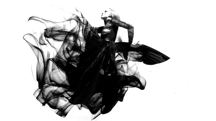 Gareth Pugh AW09 by Ruth Hogben 5