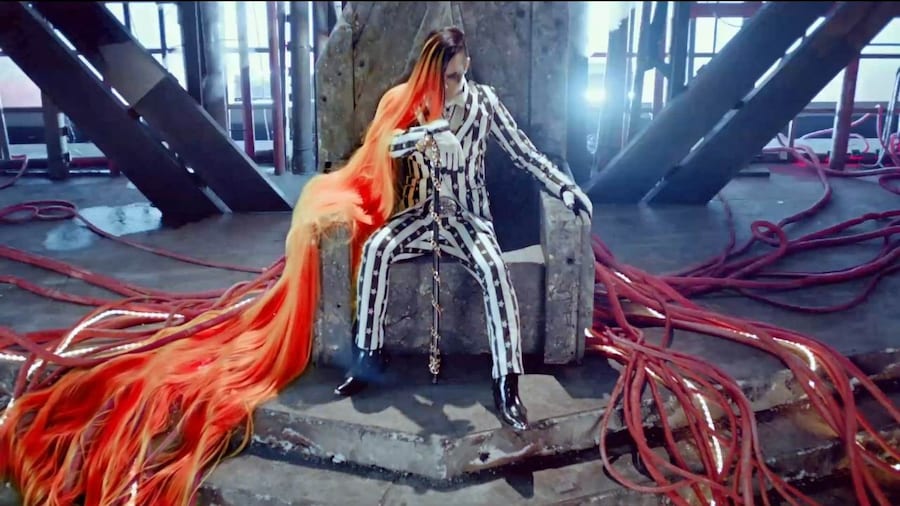 bigbang-fantastic-baby-gd-red-hair-omg 2