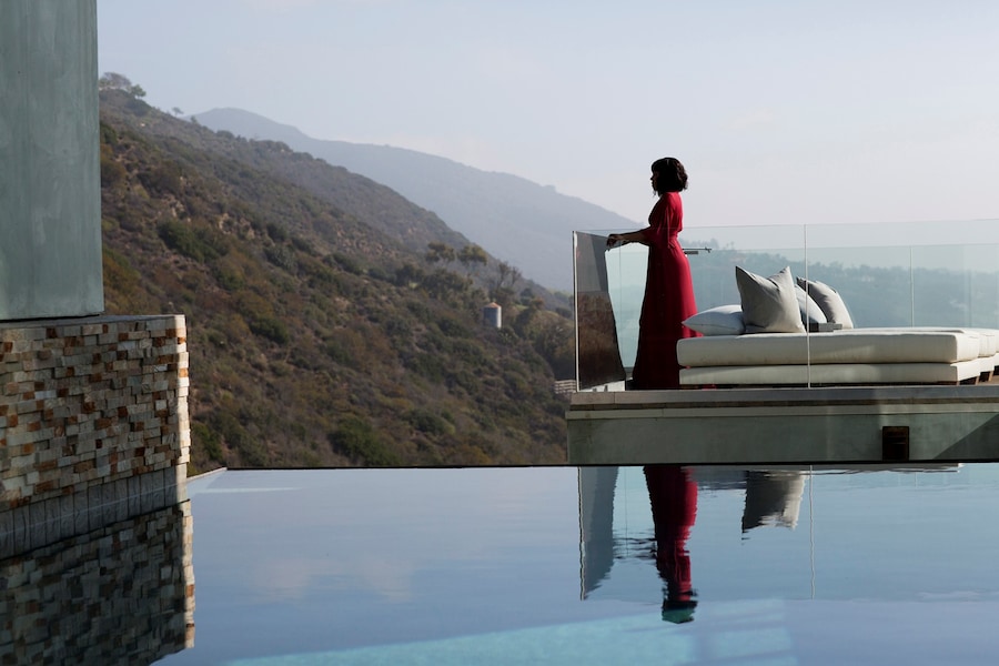 The_Door_01_ph credit Brigitte Lacombe for Miu Miu 7