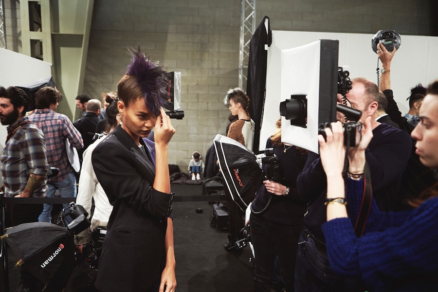 130221_FENDI-BACKSTAGE_0333 15