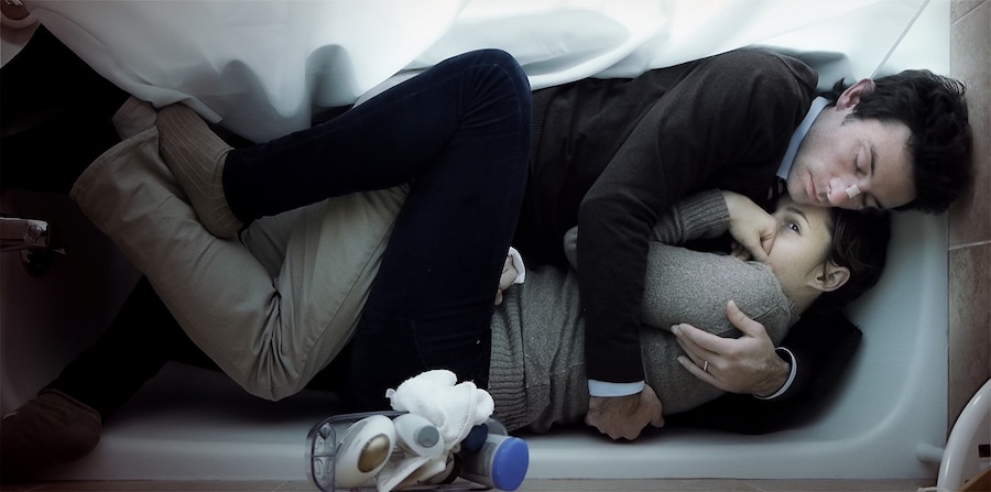 upstreamcolor_bathtub_3000x1491 9