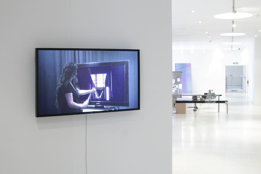 Hito Steyerl, &#39;Strike&#39; RCA No one lives here 2