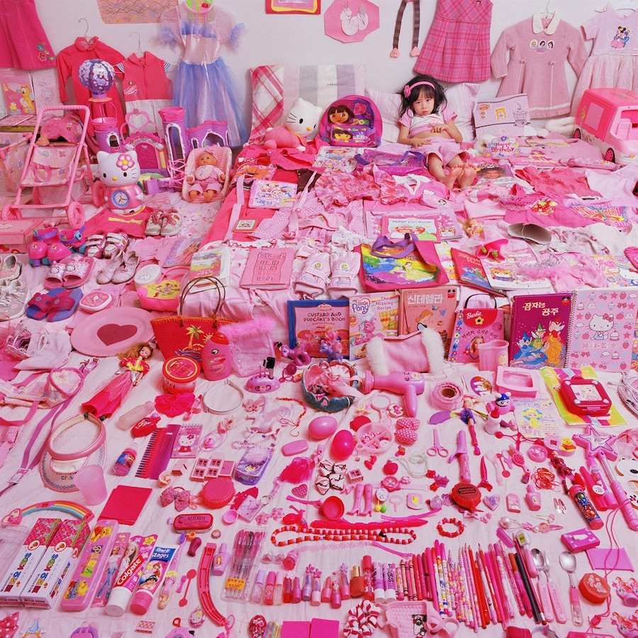 JEONGMEE_YOON,SeoWoo_and_Her_Pink_Things,The_Pink_ 10