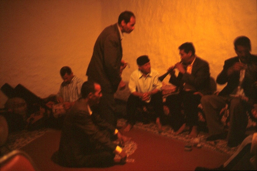 2 MUSICIANS IN THE MADRAS BEFORE PLAYING, JOUJOUKA 1
