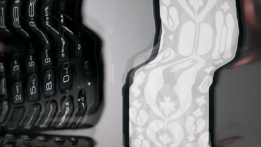 10 The Magic Know-How (2013) - Phones 9