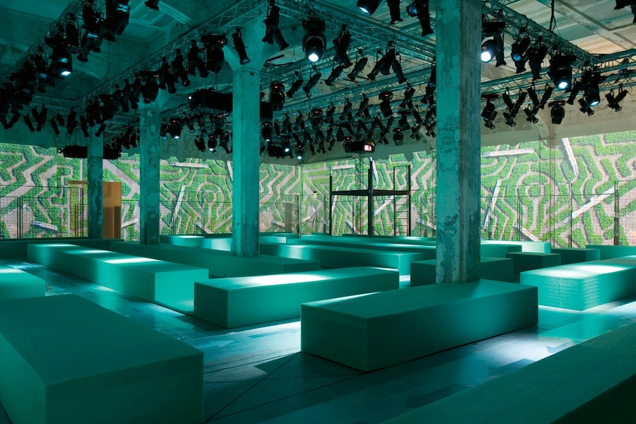 133M6039_PRADA UOMO SS08 10
