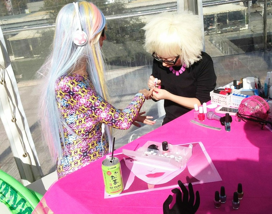 Doing-nails_photo-by-Riccardo-Peach 1