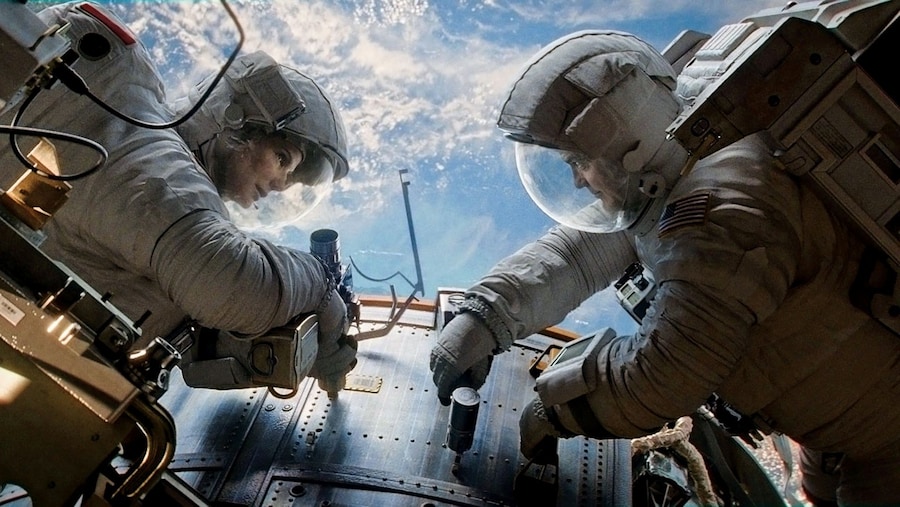 gravity_film_still_a_l 4