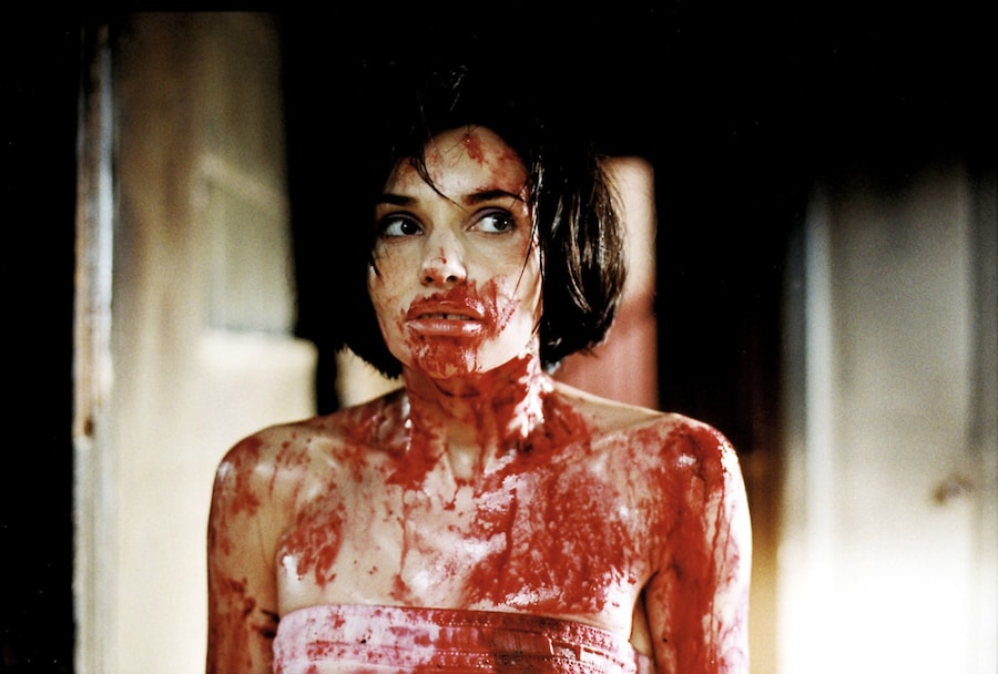 Beatrice Dalle in Trouble Every Day