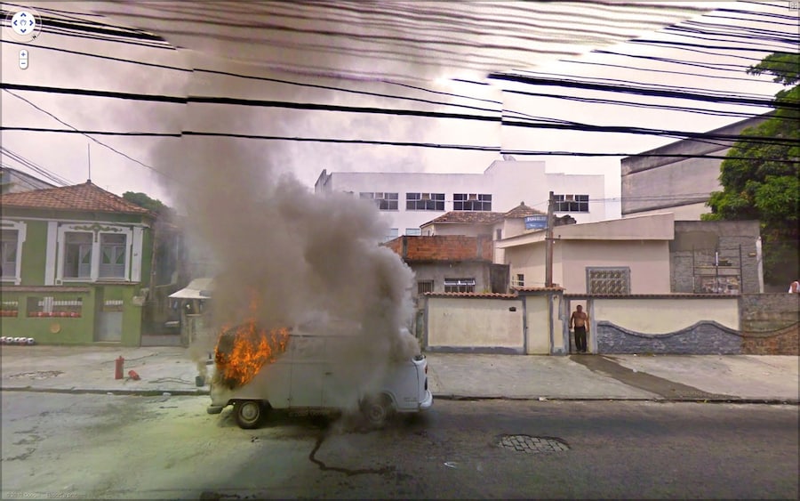 Google-Maps-van-on-fire 0