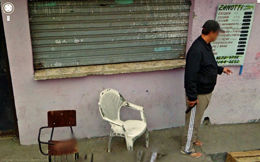 Google-Maps-man-with-pistol 8