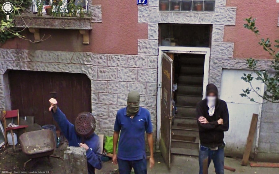 Masked-children-Google-Maps 13