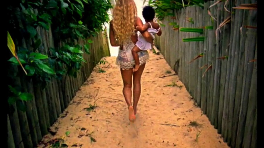 Beyonce&#39;s Surprise New Album 15