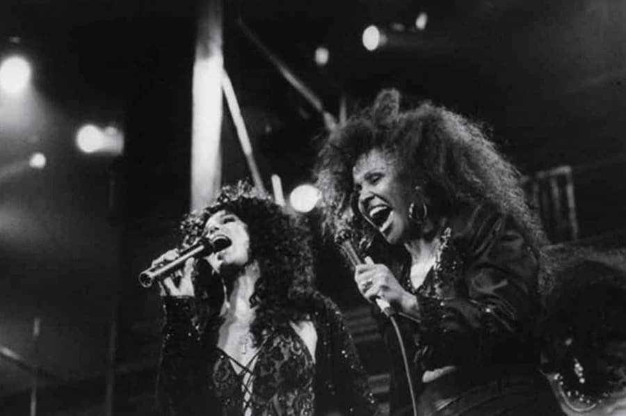 Darlene Love with Cher at Fox Theater, 1989 9