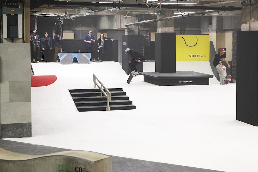 481115681DL064_Selfridges_A 10
