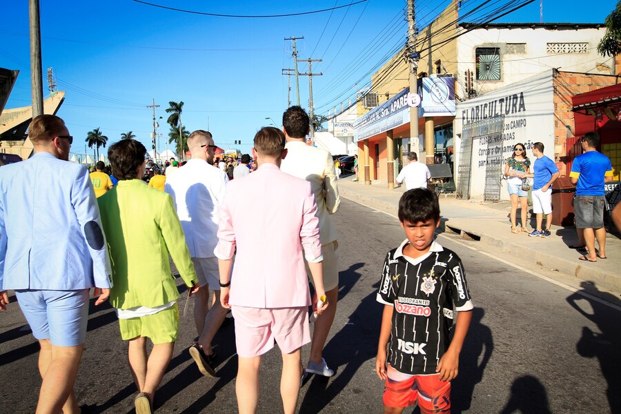 pedro bayeux - manaus - way to the stadium 4