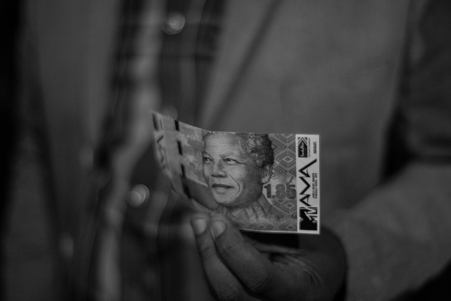 MAMA money 13