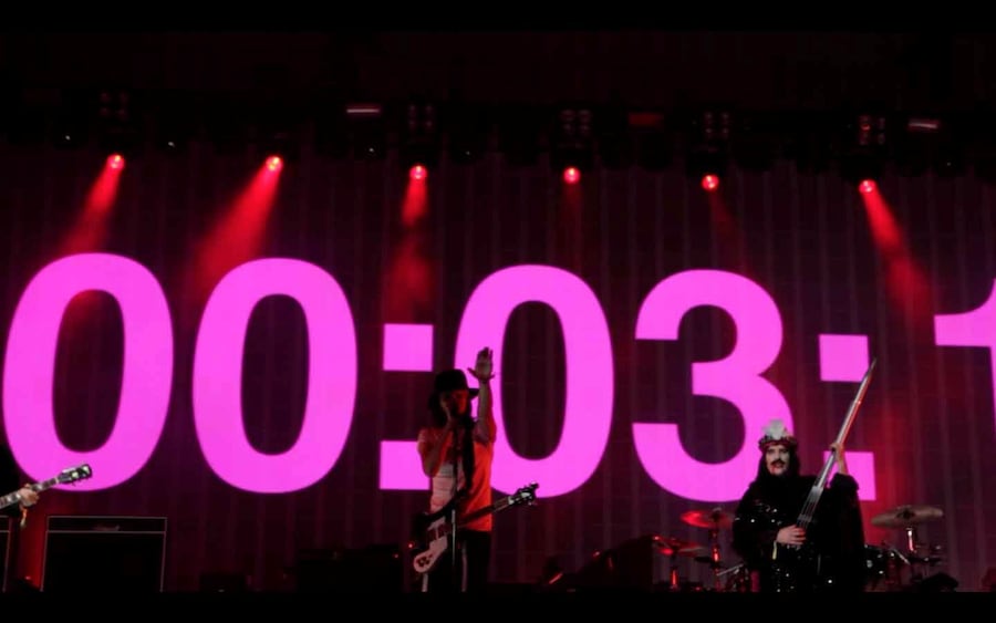 Kasabian_Aitor Throup_Glastonbury_02 1