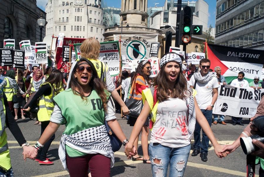 SG.DAZED.GAZA.DEMO.A27 5