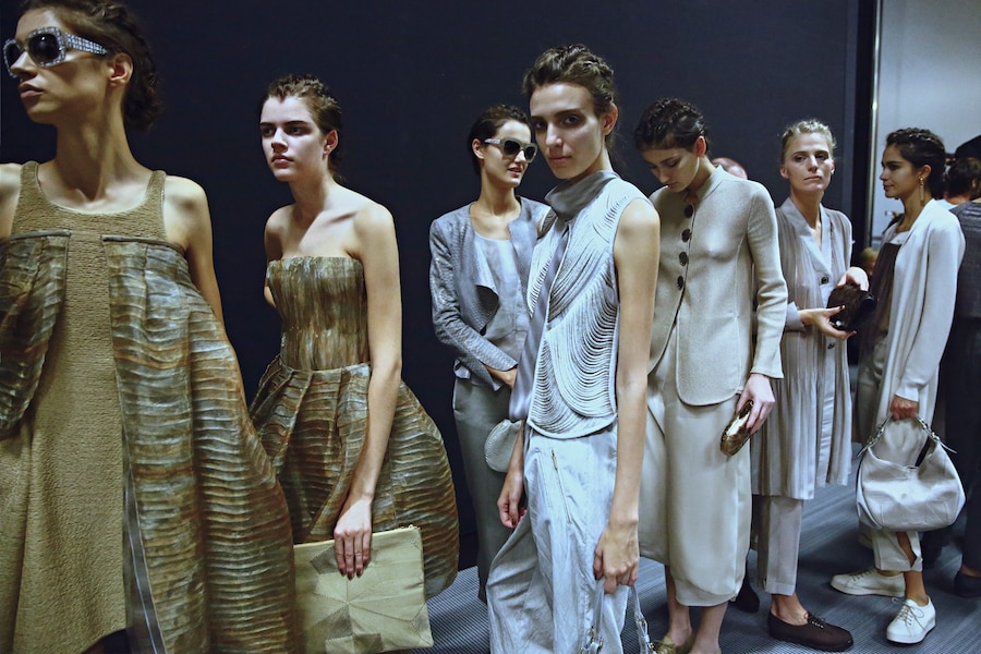 Backstage Giorgio Armani SS15 Milan Paolo Musa 17