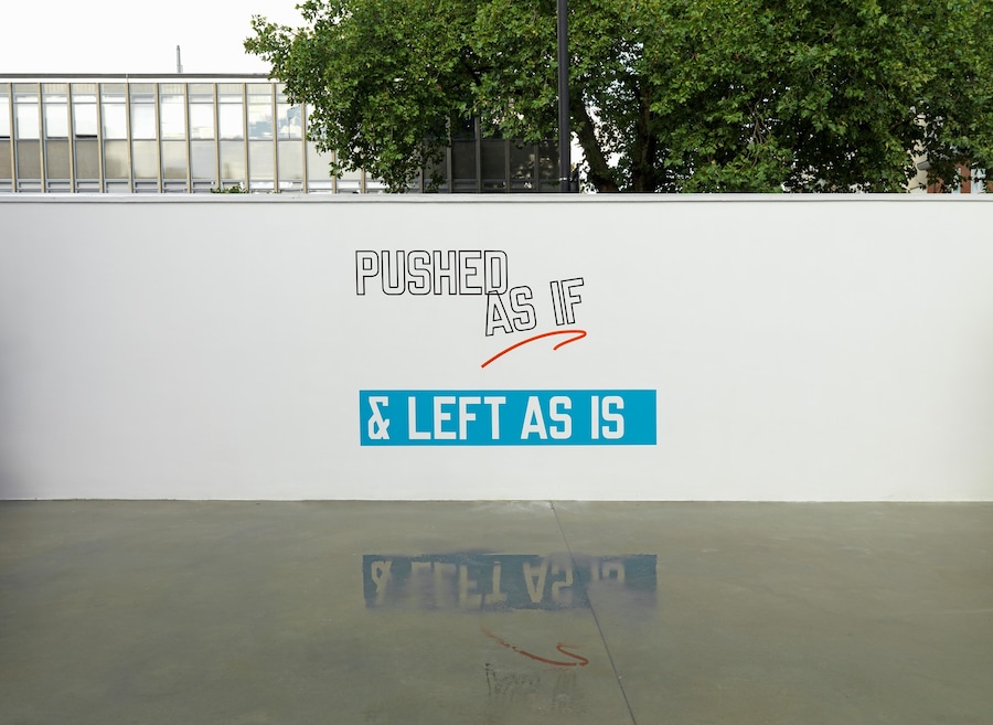 LAWRENCE WEINER, Lisson Gallery, 2013. 4
