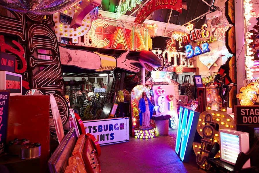 13.12.02_GODS OWN JUNKYARD_001-030 1 1