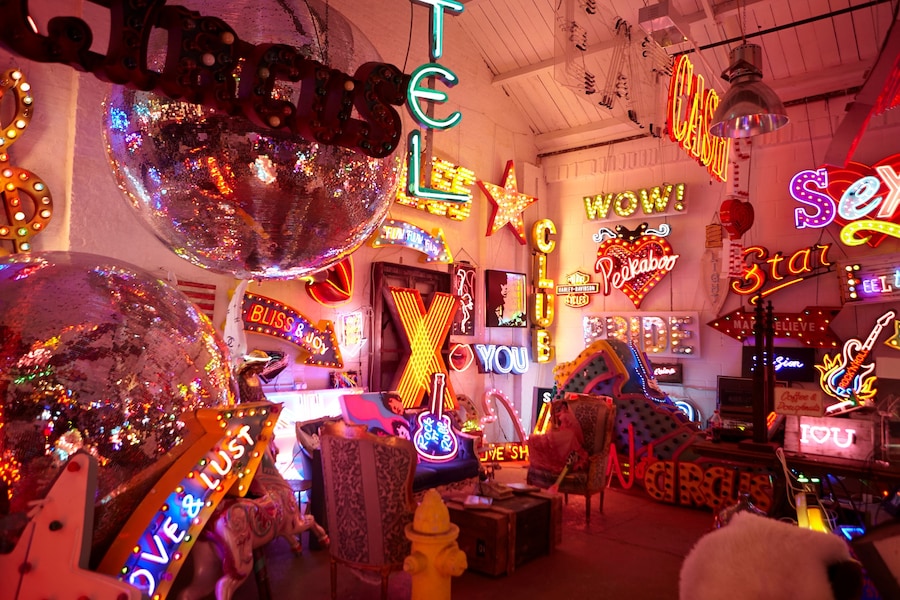 Gods Own Junkyard 11