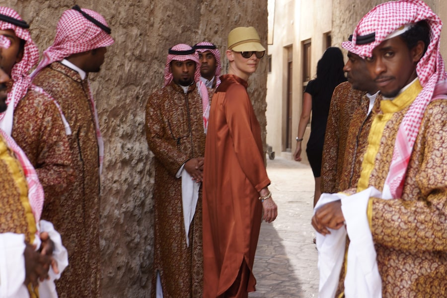 Tilda Swinton in Dubai by Amanda Harlech (8) 6