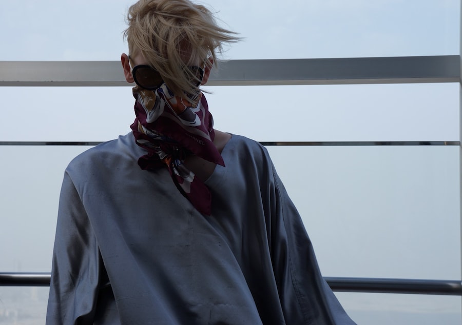 Tilda Swinton in Dubai by Amanda Harlech (16) 2